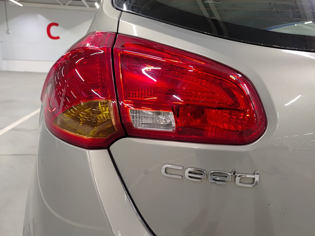 Купить Kia Ceed II, 2012, 84 618 км, фото №9