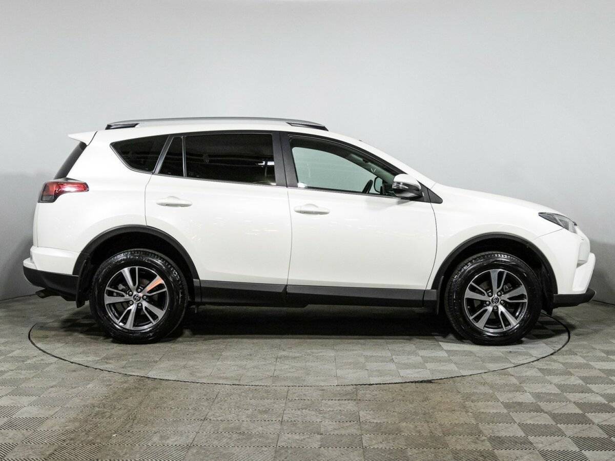 Купить Toyota RAV4, 2017, 43 541 км, фото №4