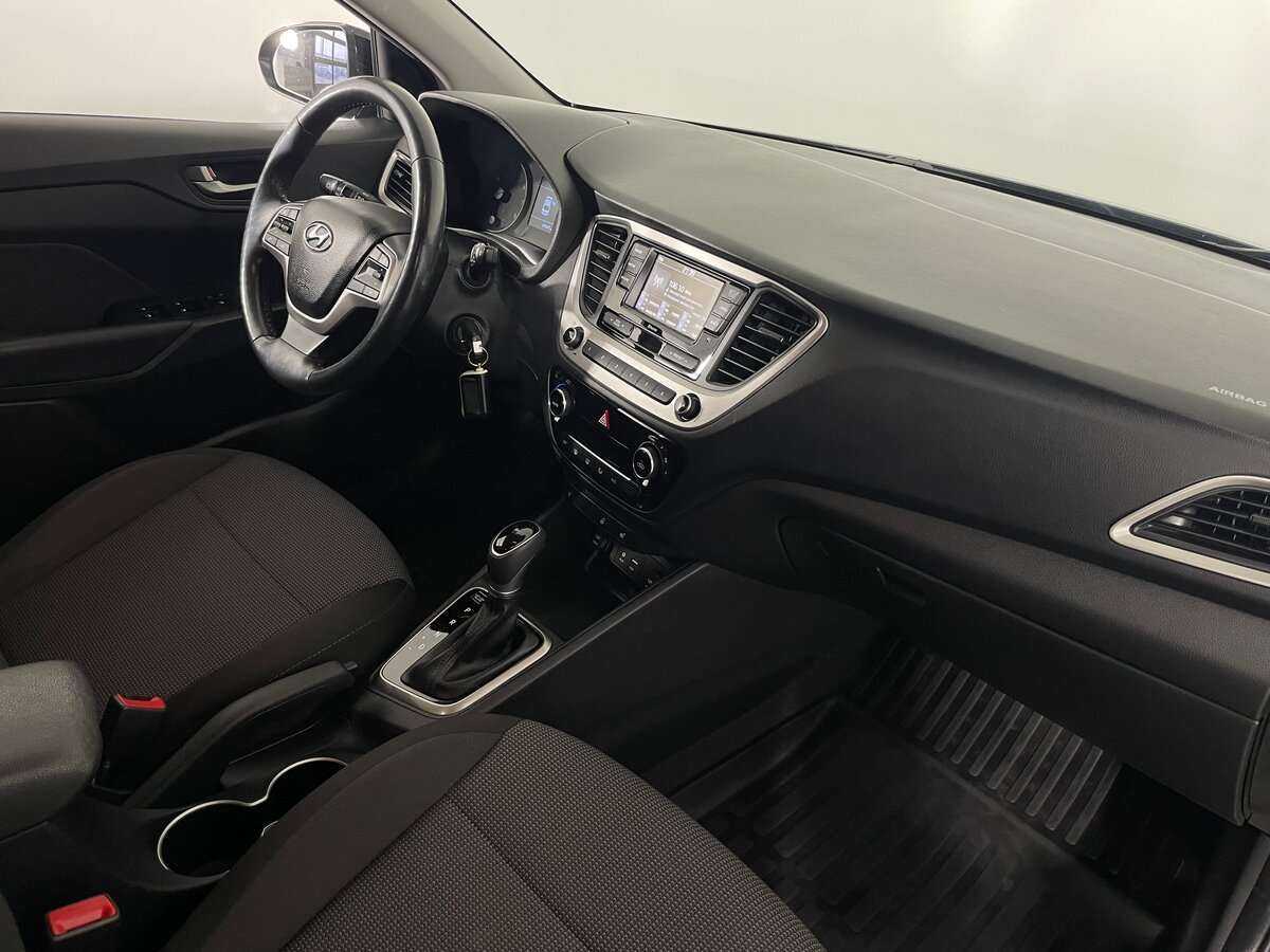 Купить Hyundai Solaris, 2018, 69 000 км, фото №8