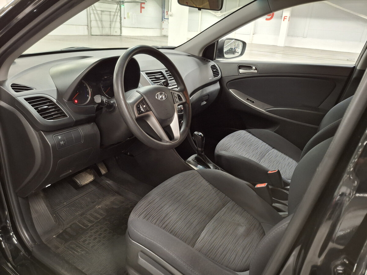 Купить Hyundai Solaris I Рестайлинг, 2015, 98 403 км, фото №16