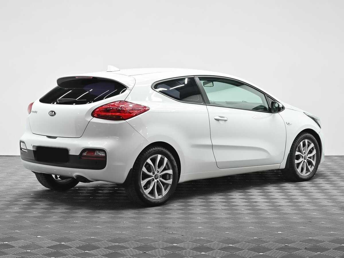 Купить Kia Ceed, 2017, 82 000 км, фото №3