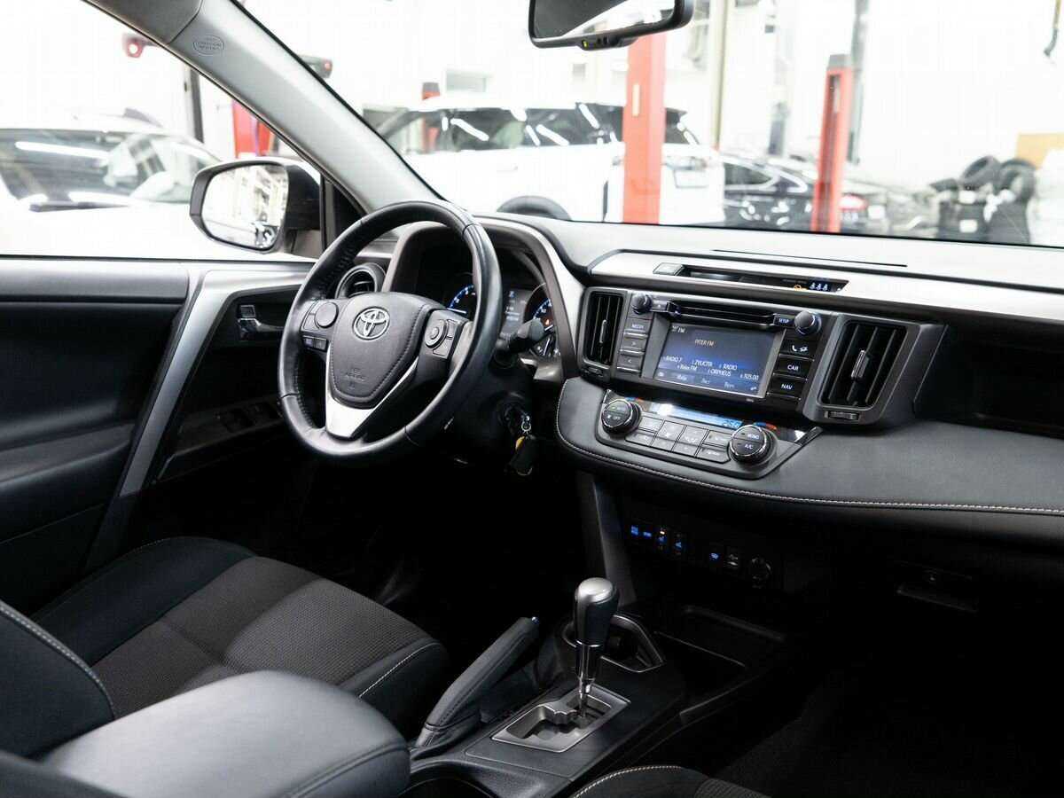 Купить Toyota RAV4, 2016, 45 000 км, фото №17