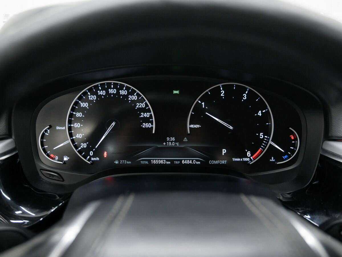 Купить BMW 5 серии 520d, 2018, 165 962 км, фото №26