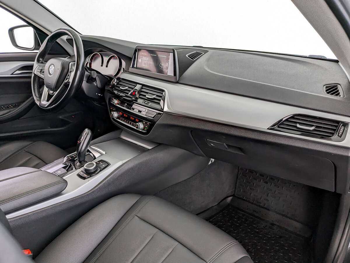 Купить BMW 5 серии 520i, 2018, 187 995 км, фото №9