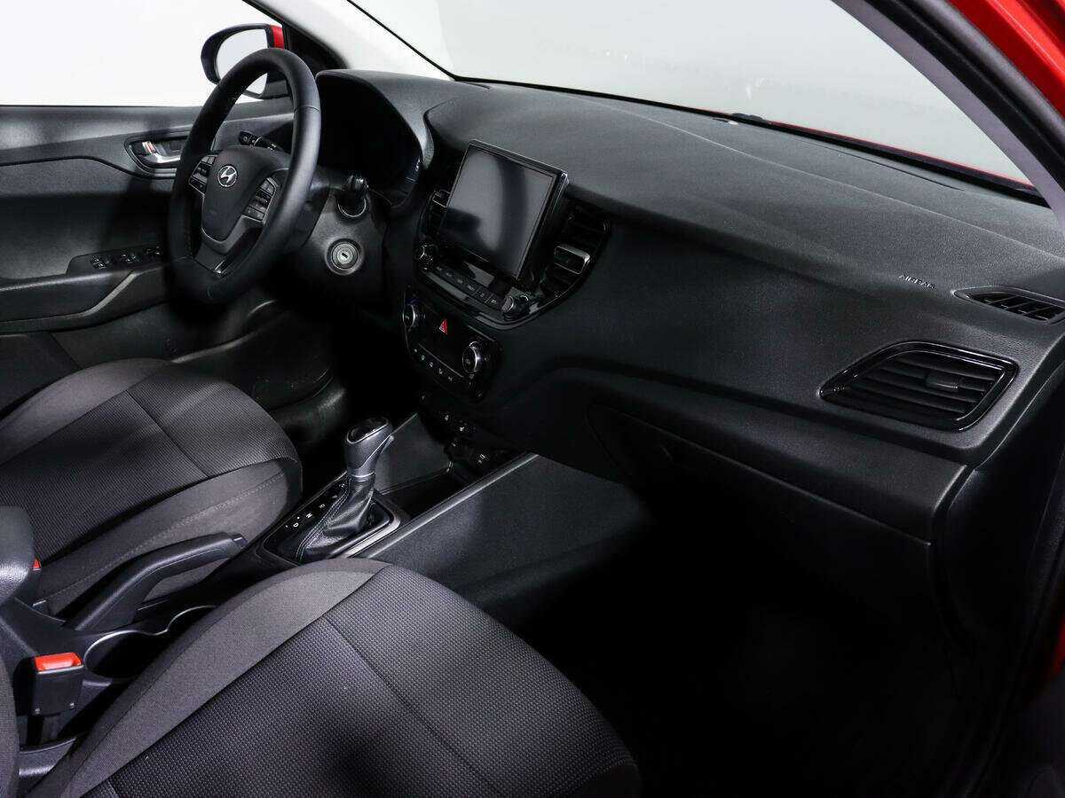 Купить Hyundai Solaris, 2020, 84 385 км, фото №6