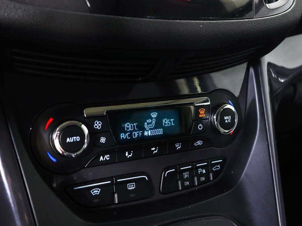 Купить Ford Kuga, 2015, 129 750 км, фото №19