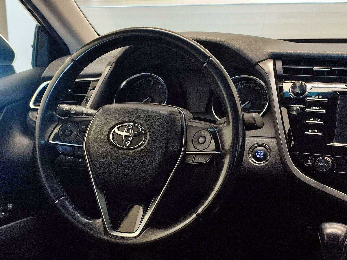 Купить Toyota Camry, 2018, 68 281 км, фото №10