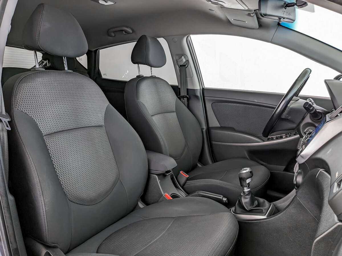 Купить Hyundai Solaris, 2016, 85 596 км, фото №19