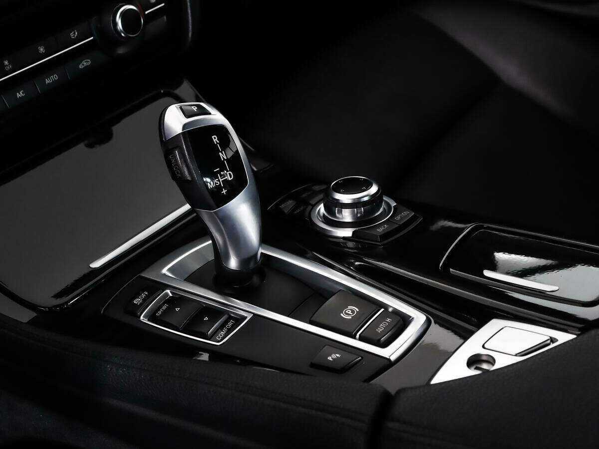 Купить BMW 5 серии 520i, 2015, 144 380 км, фото №9