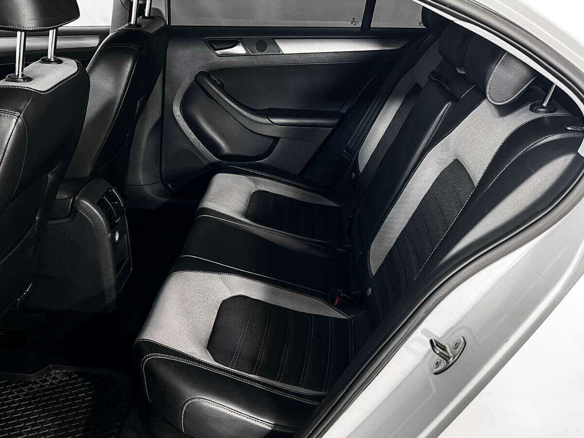 Купить Volkswagen Jetta, 2013, 160 821 км, фото №10