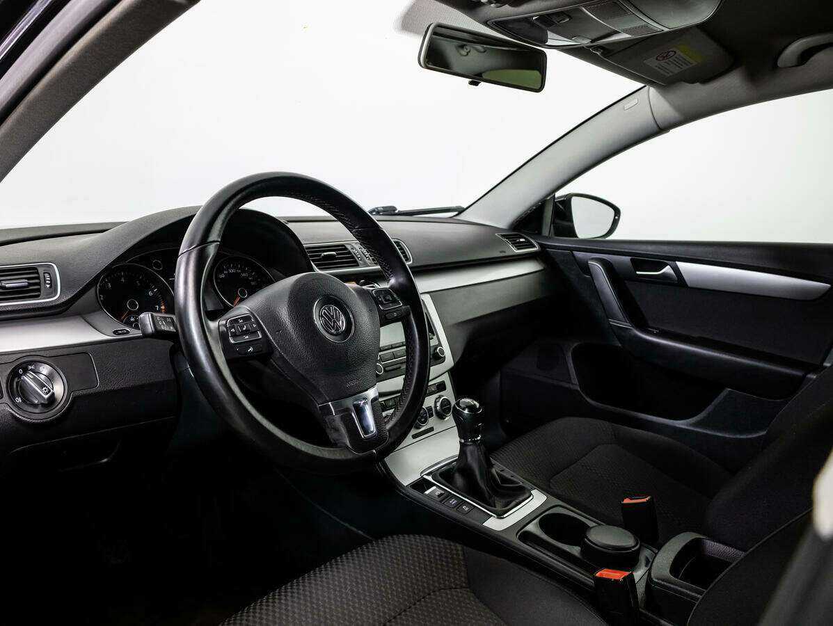 Купить Volkswagen Passat, 2013, 145 126 км, фото №9
