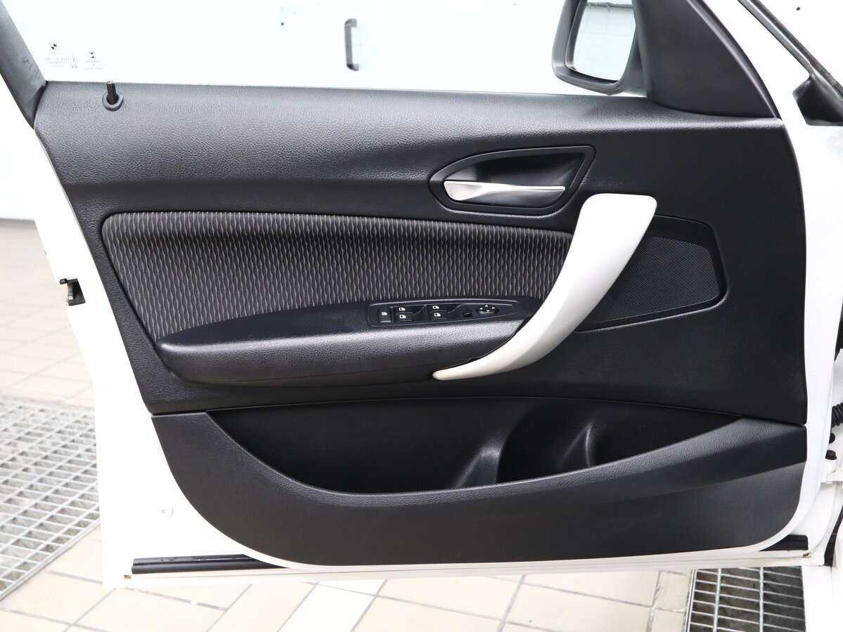 Купить BMW 1 серии 118i, 2016, 87 000 км, фото №8