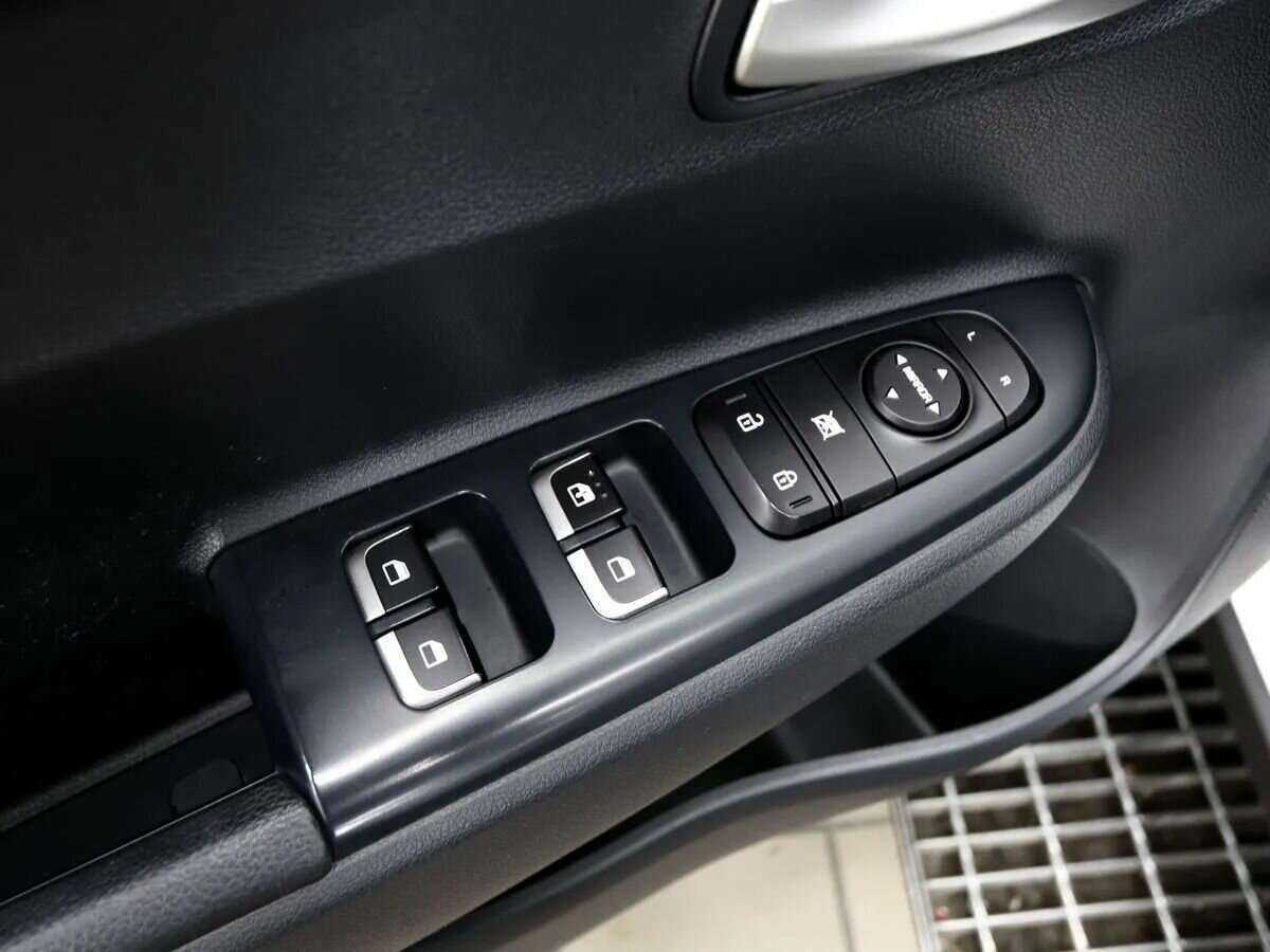 Купить Kia Rio X-Line, 2018, 47 000 км, фото №16