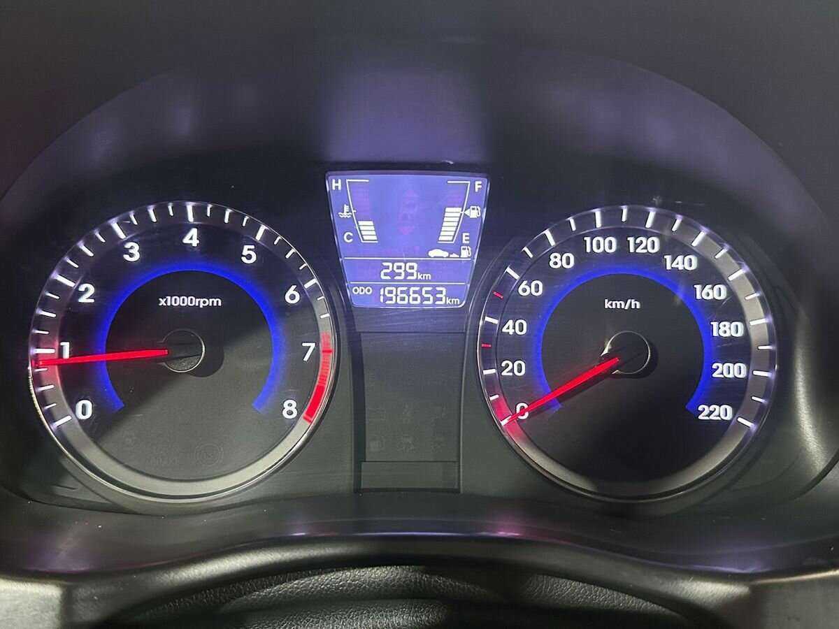 Купить Hyundai Solaris, 2013, 196 613 км, фото №12