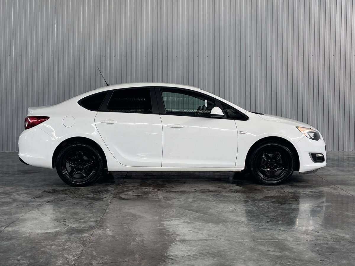 Купить Opel Astra, 2013, 205 254 км, фото №4