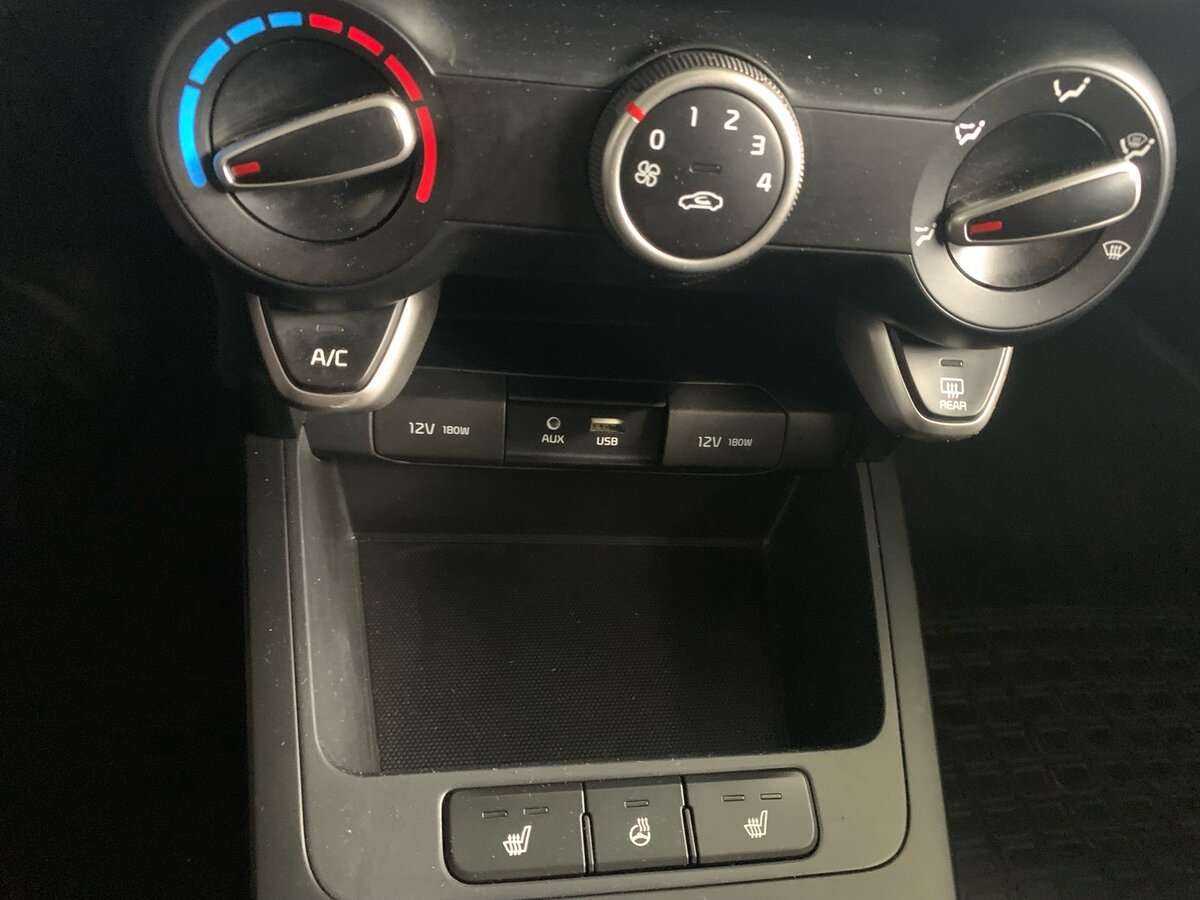 Купить Kia Rio X-Line, 2019, 60 439 км, фото №17