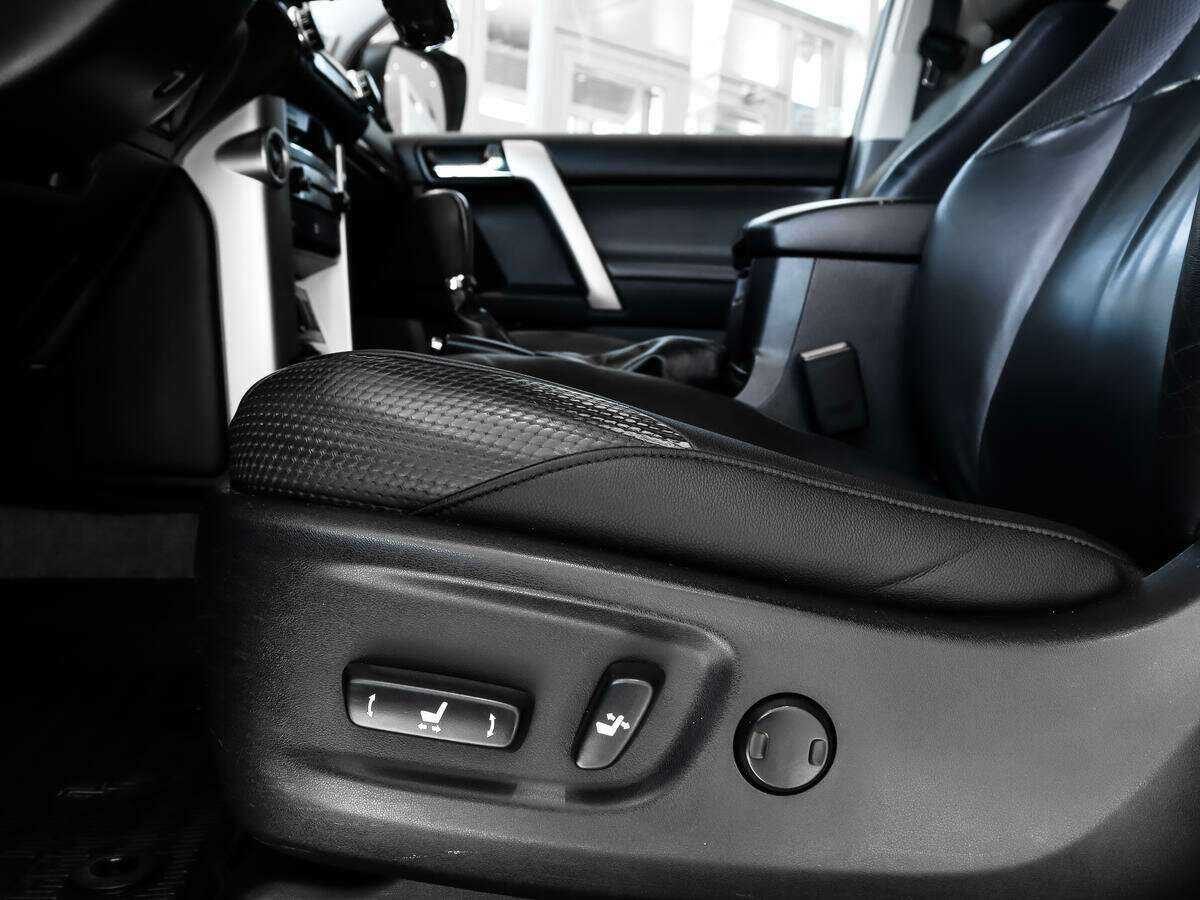 Купить Toyota Land Cruiser Prado, 2012, 332 223 км, фото №10