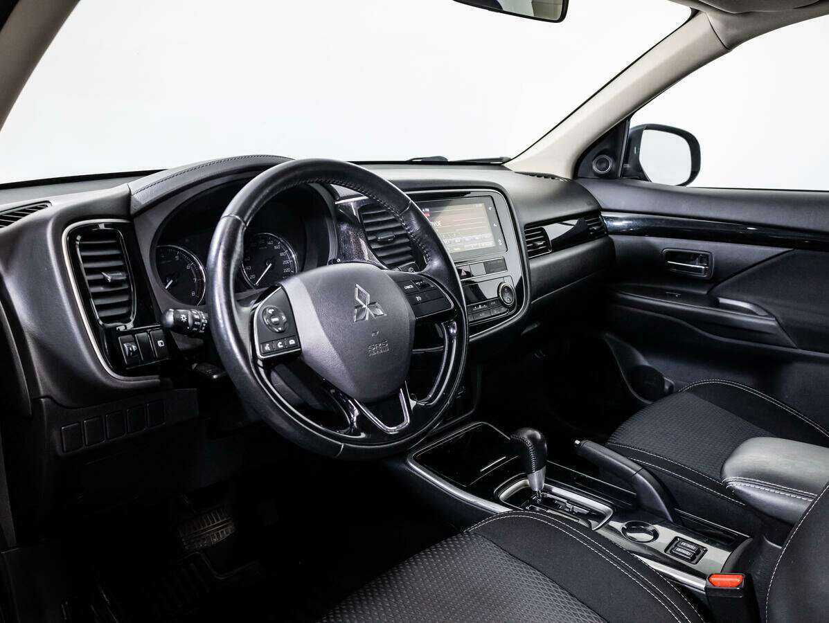 Купить Mitsubishi Outlander, 2019, 106 115 км, фото №9