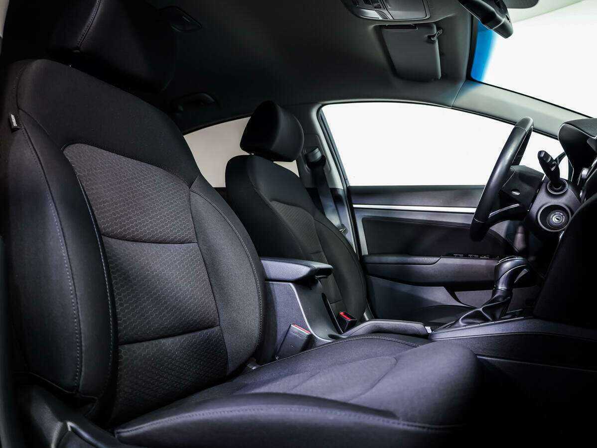 Купить Hyundai Elantra, 2019, 61 543 км, фото №10