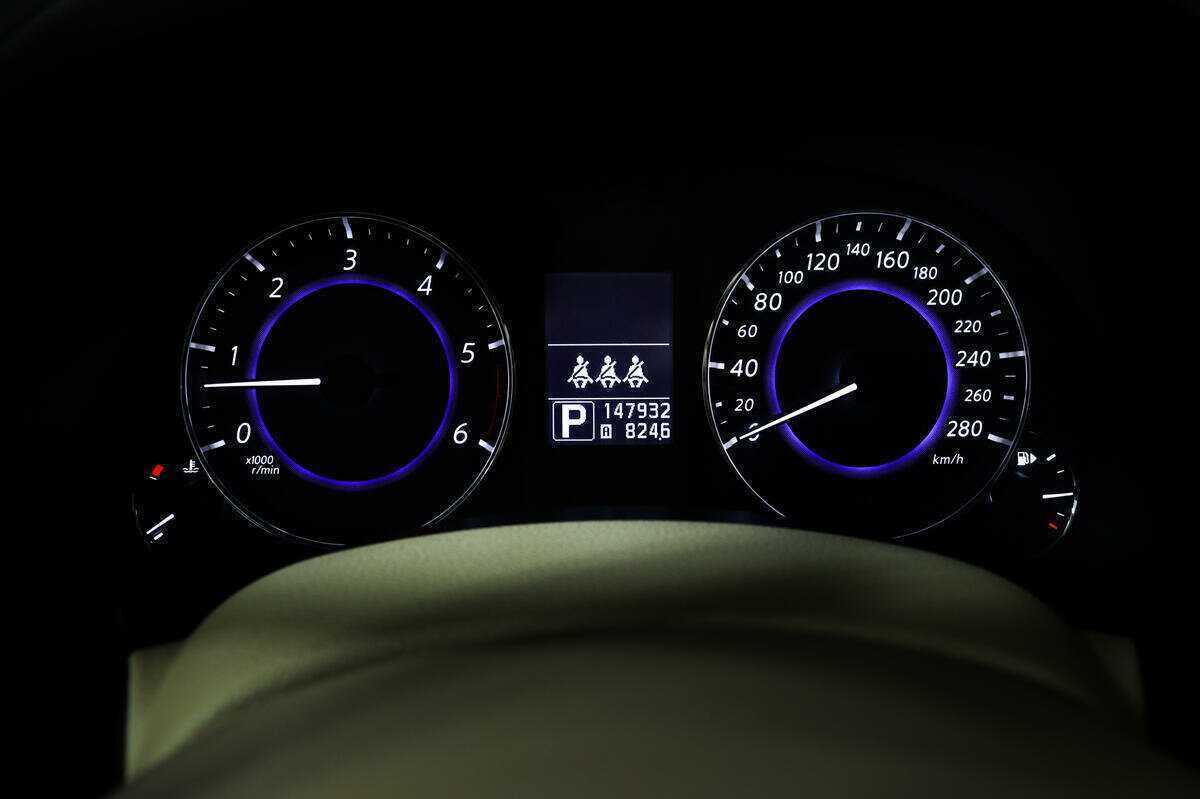 Купить Infiniti FX30d, 2012, 147 921 км, фото №10