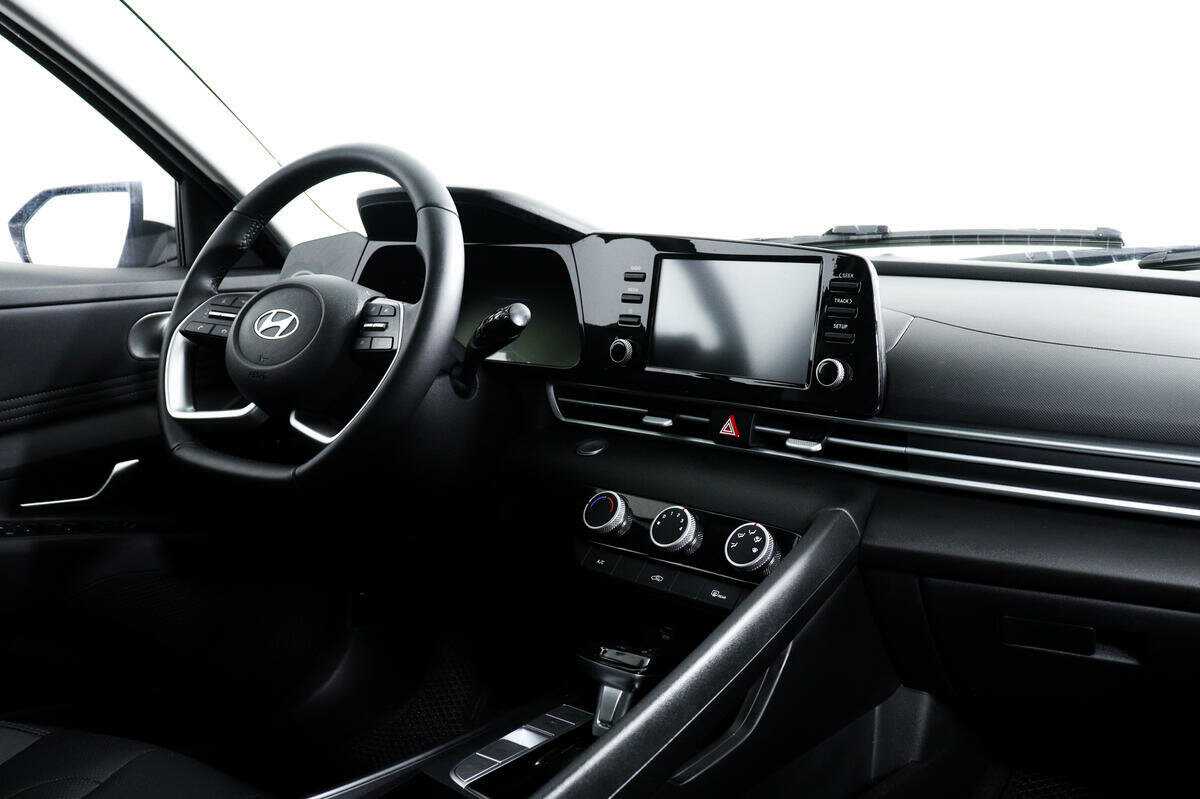Купить Hyundai Elantra, 2023, 12 959 км, фото №9
