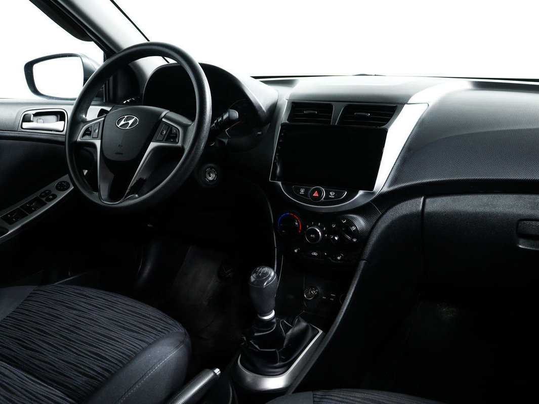 Купить Hyundai Solaris, 2015, 201 554 км, фото №9