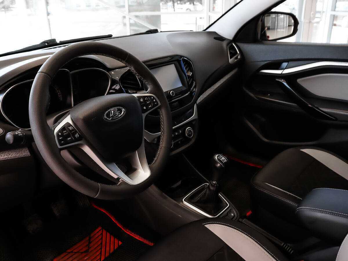 Купить Lada (ВАЗ) Vesta SW Cross, 2019, 129 135 км, фото №8