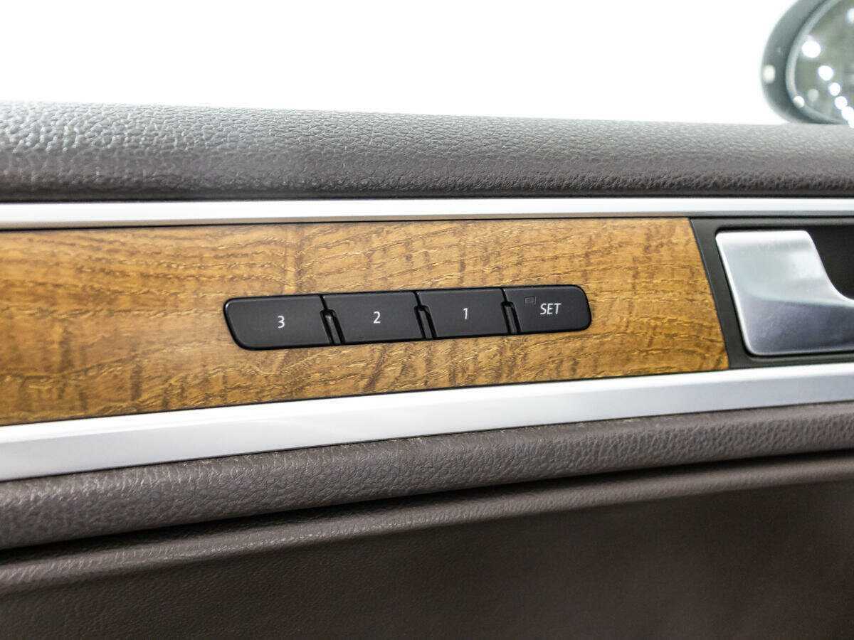 Купить Volkswagen Touareg, 2013, 221 751 км, фото №14