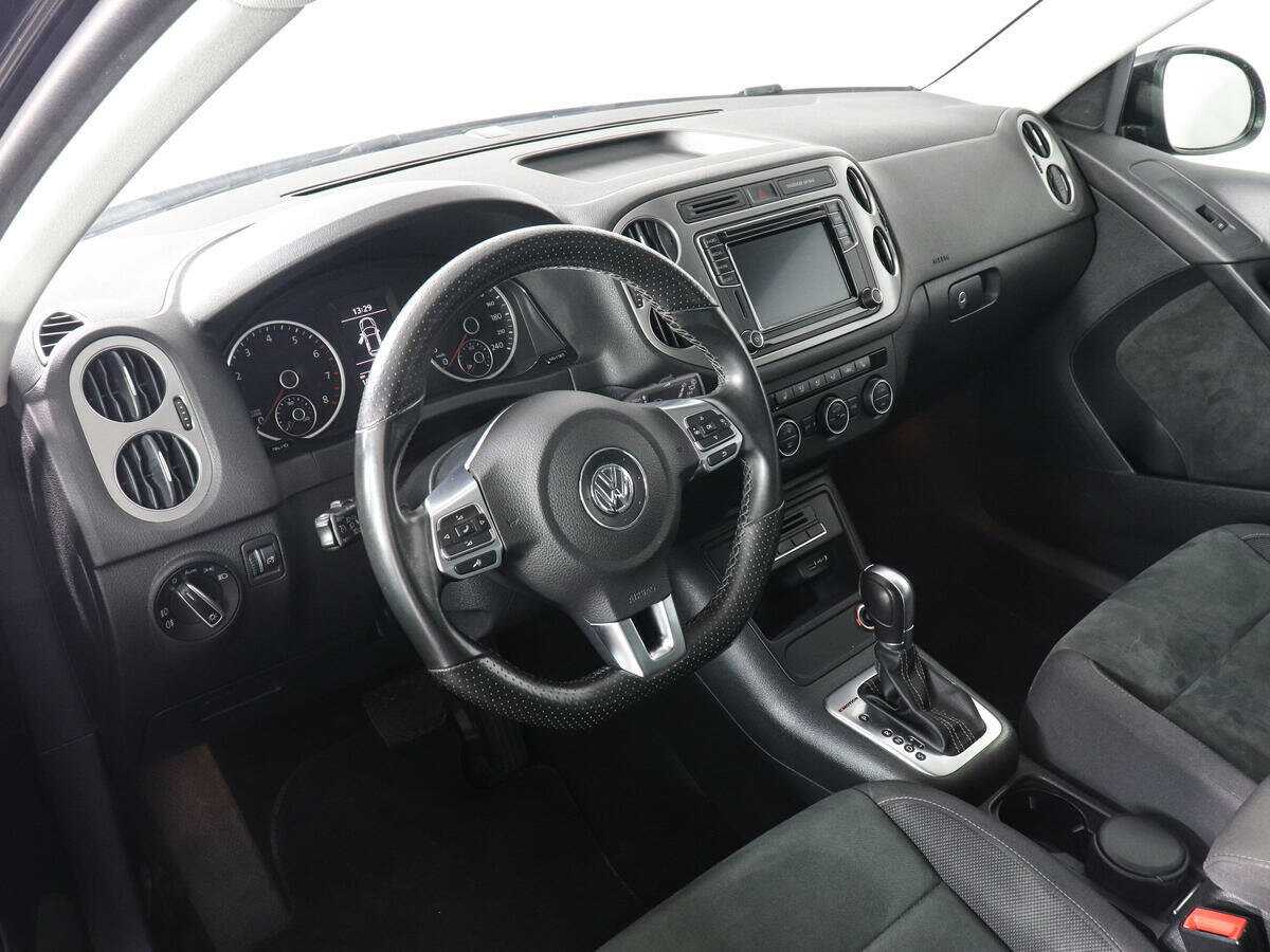 Купить Volkswagen Tiguan AMT, 2016, 102 010 км, фото №9