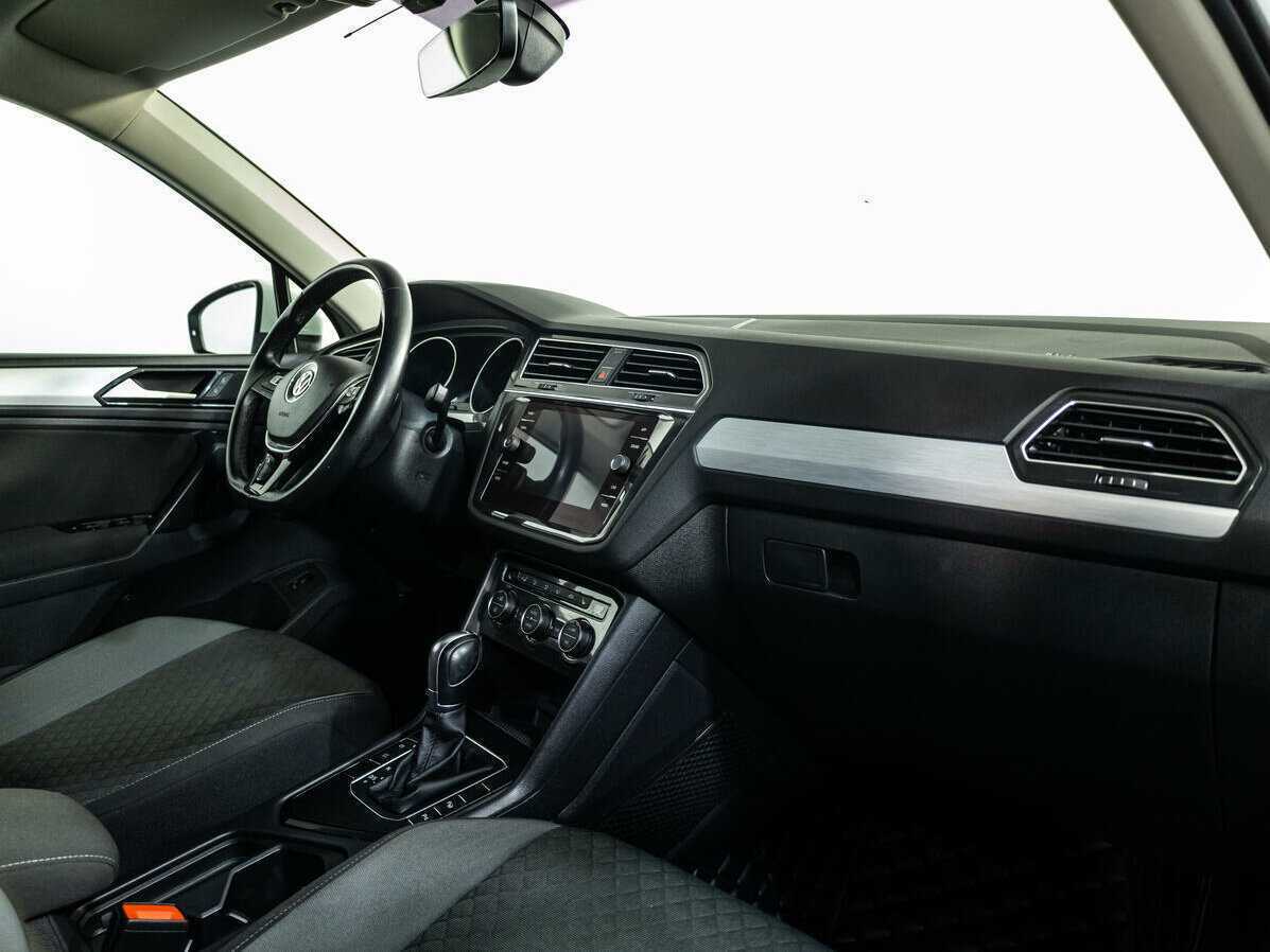 Купить Volkswagen Tiguan L, 2018, 86 835 км, фото №8