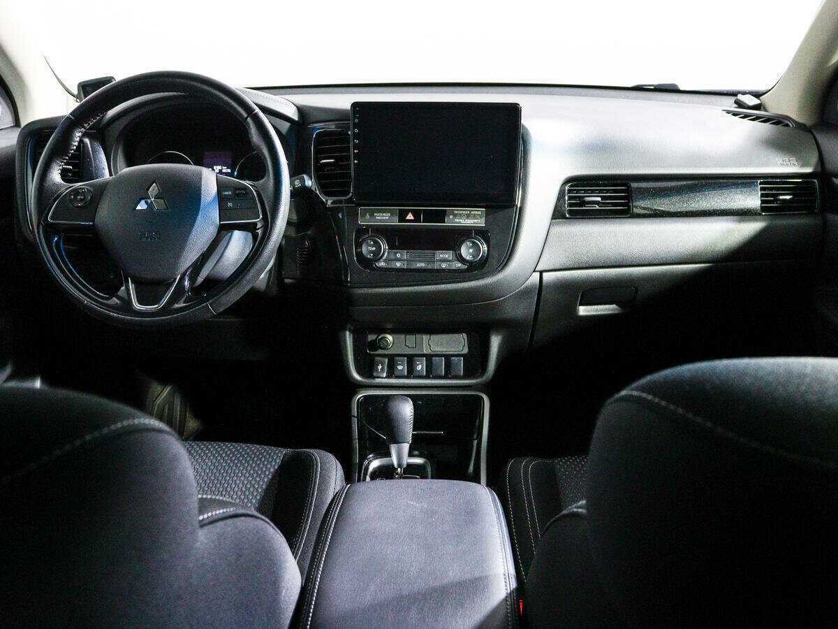 Купить Mitsubishi Outlander, 2018, 96 892 км, фото №10