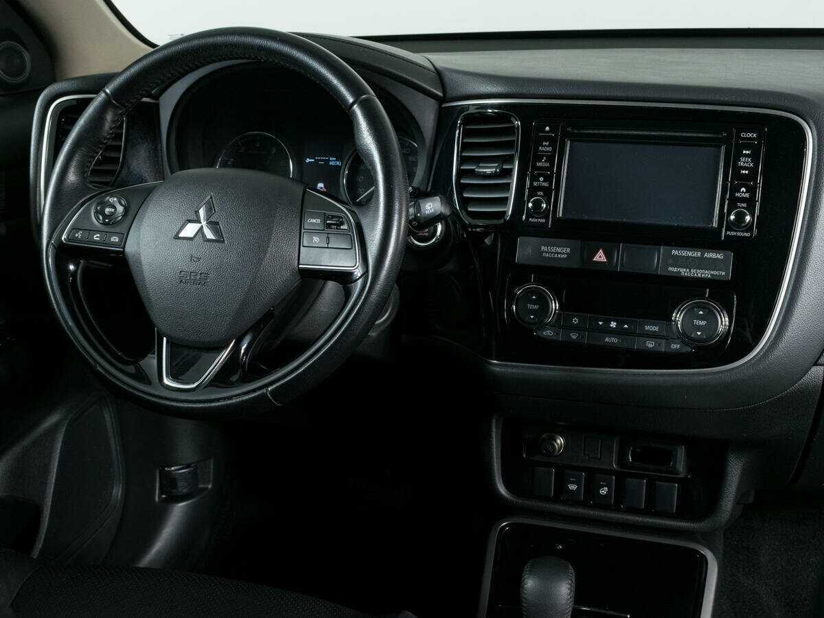 Купить Mitsubishi Outlander, 2017, 134 690 км, фото №9