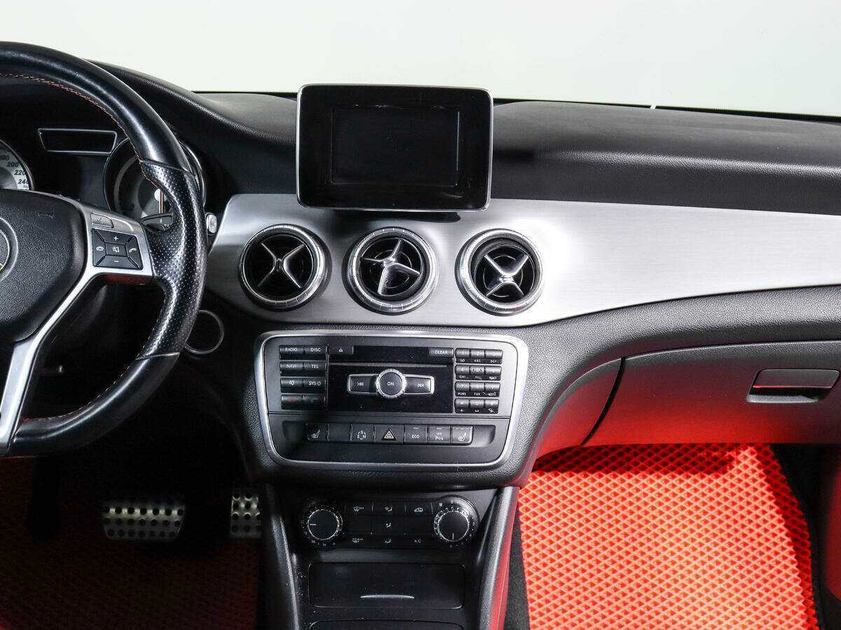 Купить Mercedes-Benz CLA 200, 2013, 122 000 км, фото №11