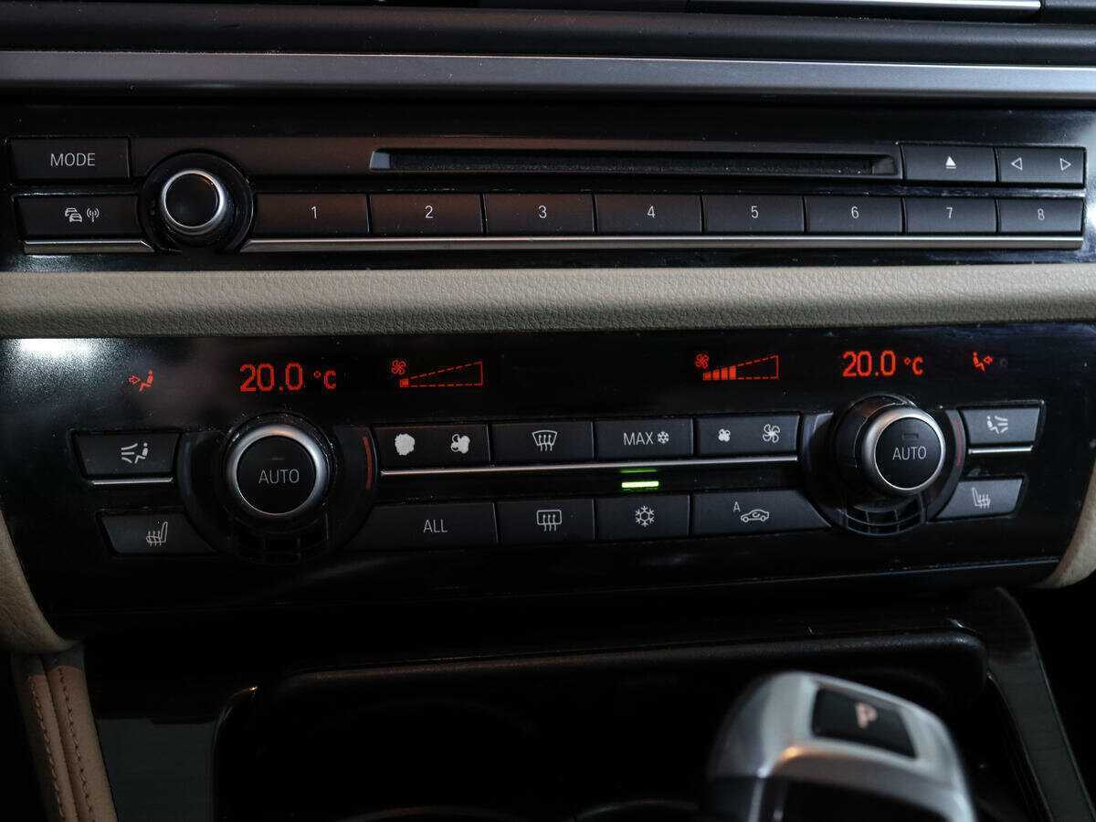 Купить BMW 5 серии 535i xDrive, 2012, 116 498 км, фото №25