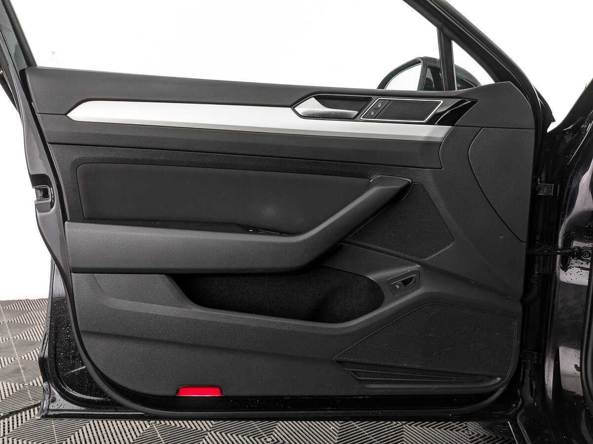 Купить Volkswagen Passat, 2018, 108 936 км, фото №15