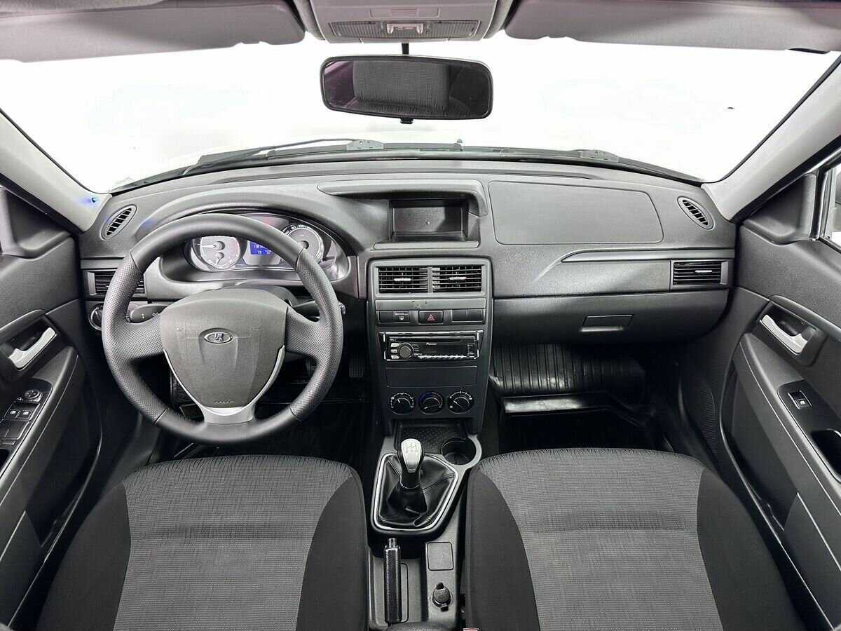 Купить Lada (ВАЗ) Priora, 2017, 118 162 км, фото №9