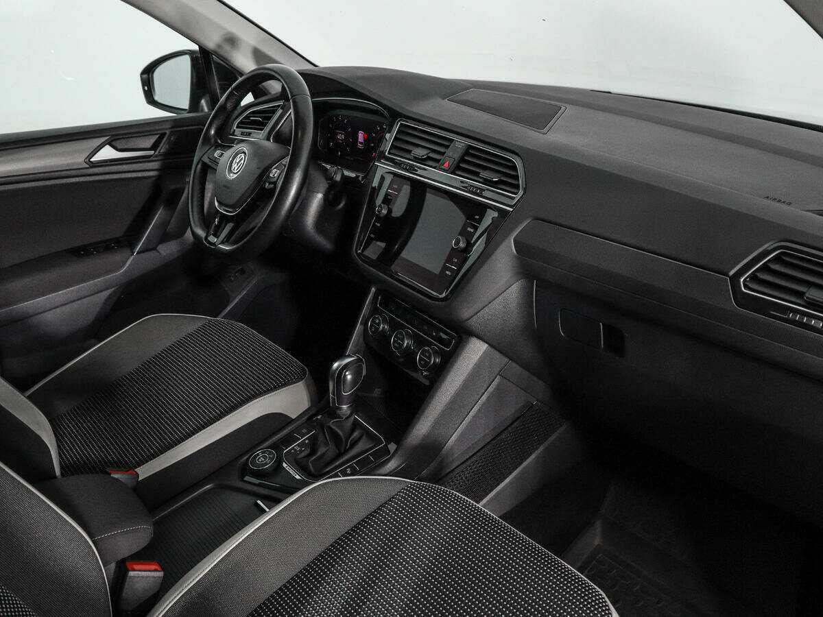 Купить Volkswagen Tiguan, 2019, 125 367 км, фото №14