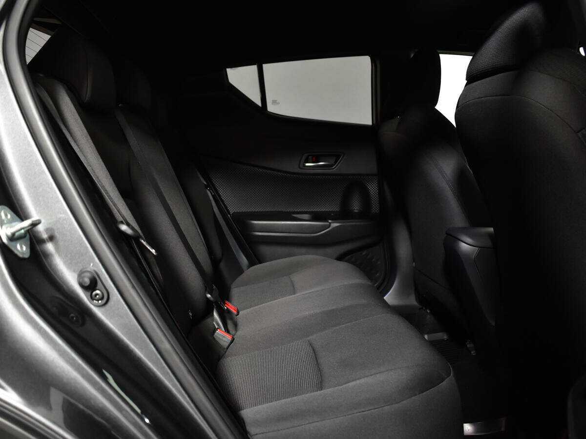 Купить Toyota C-HR, 2019, 30 953 км, фото №10