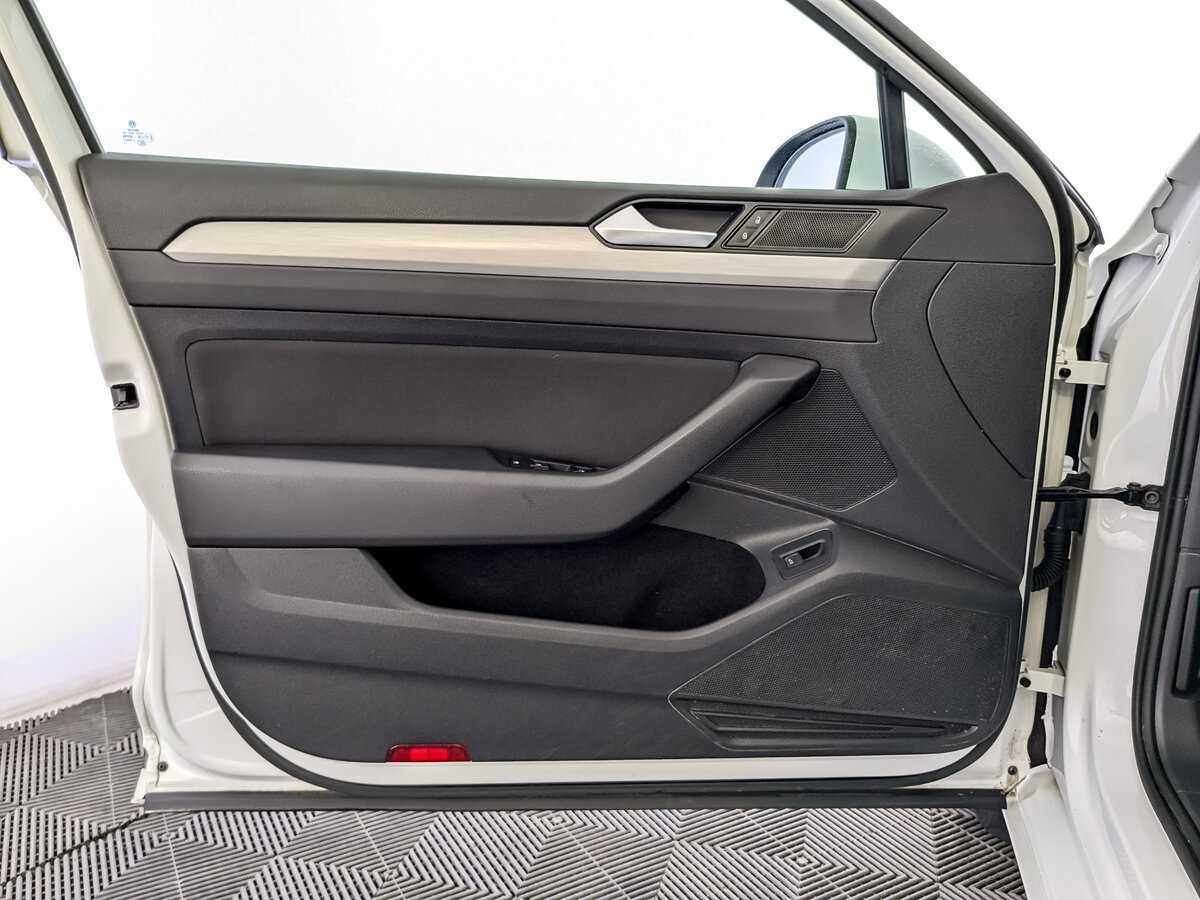 Купить Volkswagen Passat, 2016, 138 400 км, фото №17