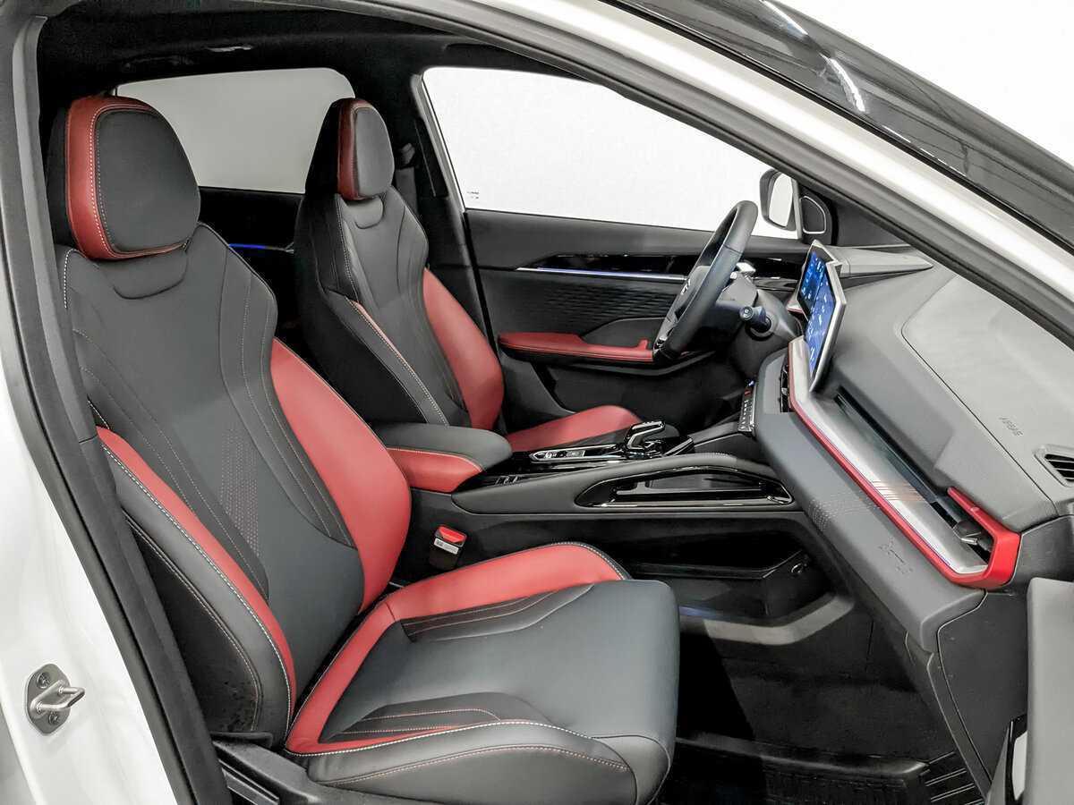 Купить Geely Coolray, 2024, 3 539 км, фото №20