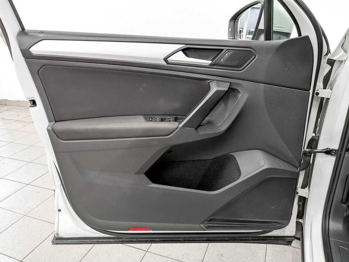 Купить Volkswagen Tiguan, 2021, 163 148 км, фото №18