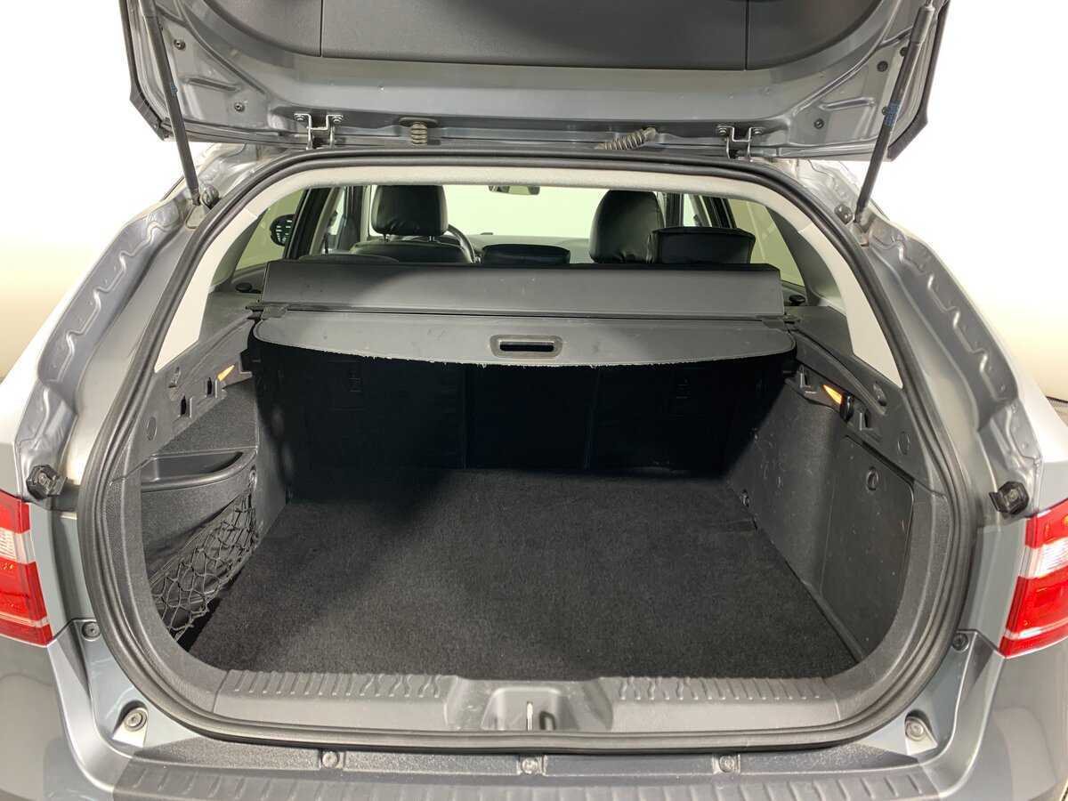 Купить Lada (ВАЗ) Vesta SW Cross, 2020, 82 392 км, фото №20