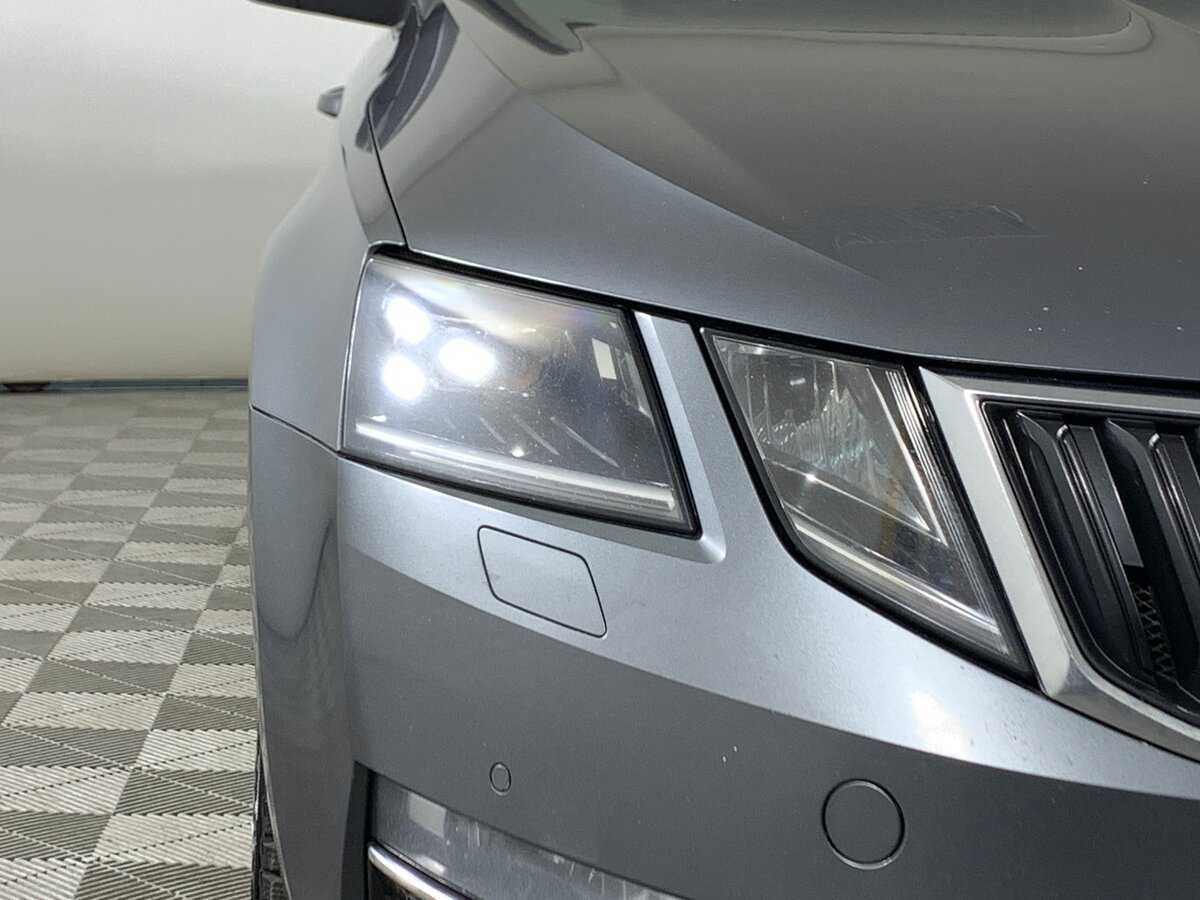 Купить Skoda Octavia, 2018, 336 600 км, фото №10