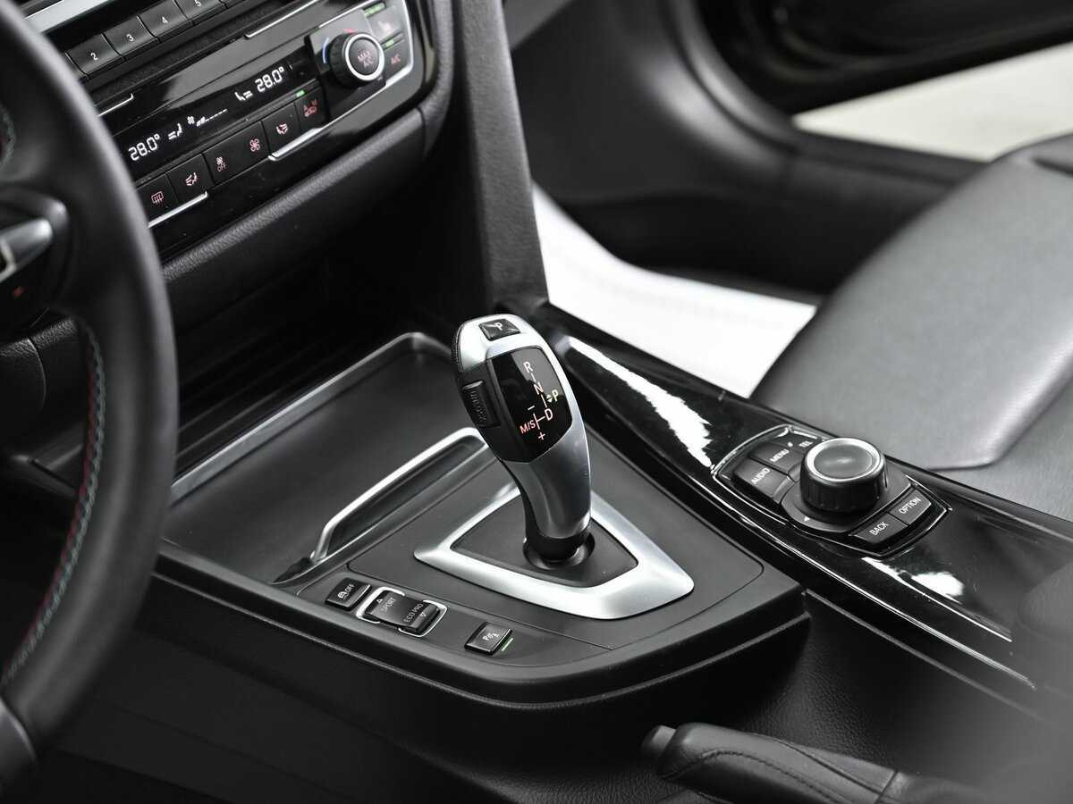 Купить BMW 3 серии 318i, 2017, 155 000 км, фото №13