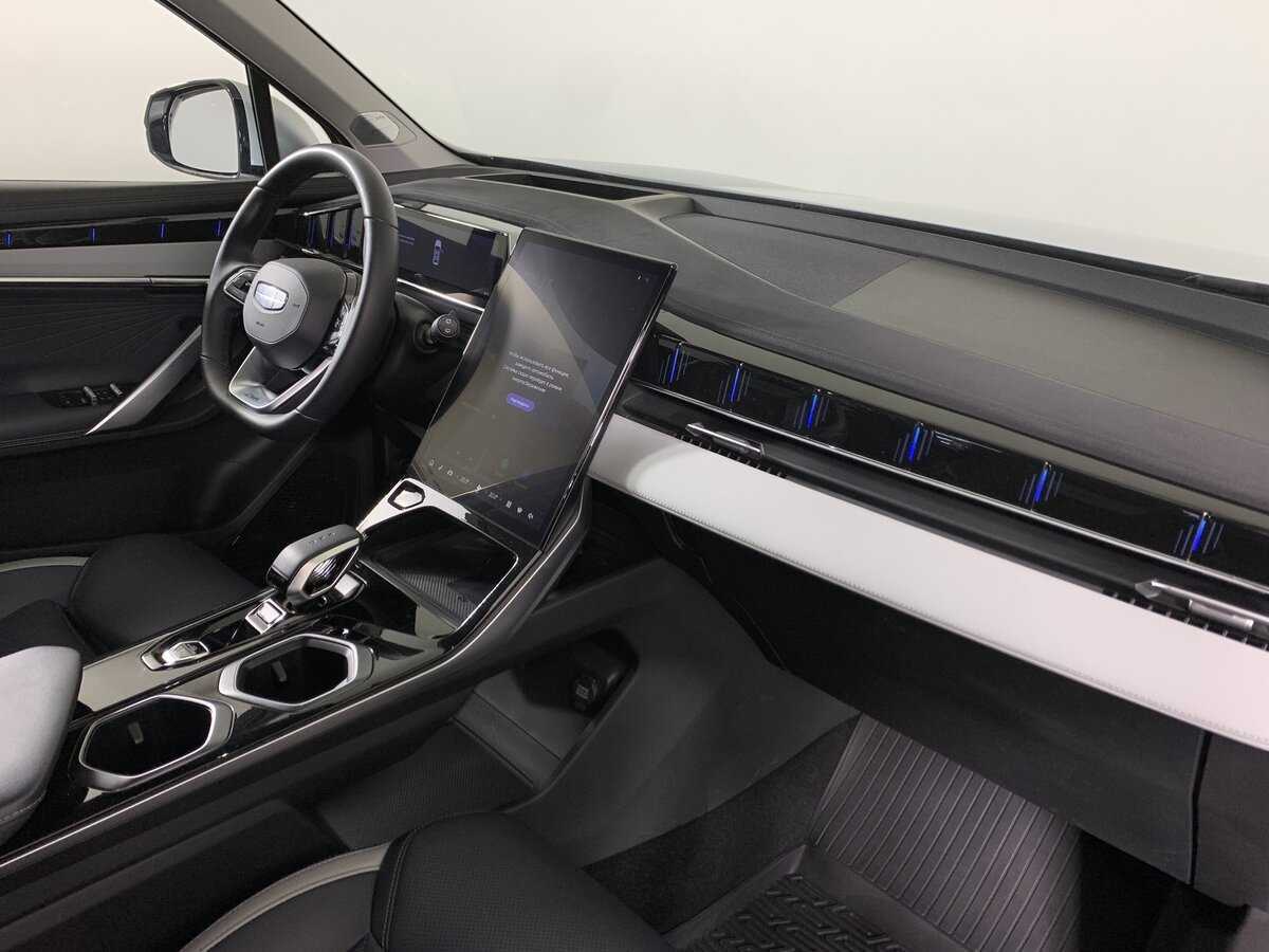 Купить Geely Atlas, 2023, 5 739 км, фото №14
