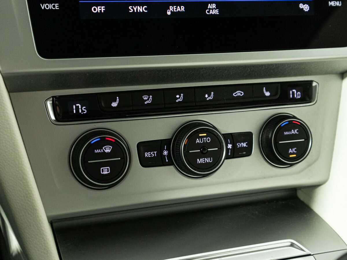 Купить Volkswagen Passat, 2018, 93 196 км, фото №21