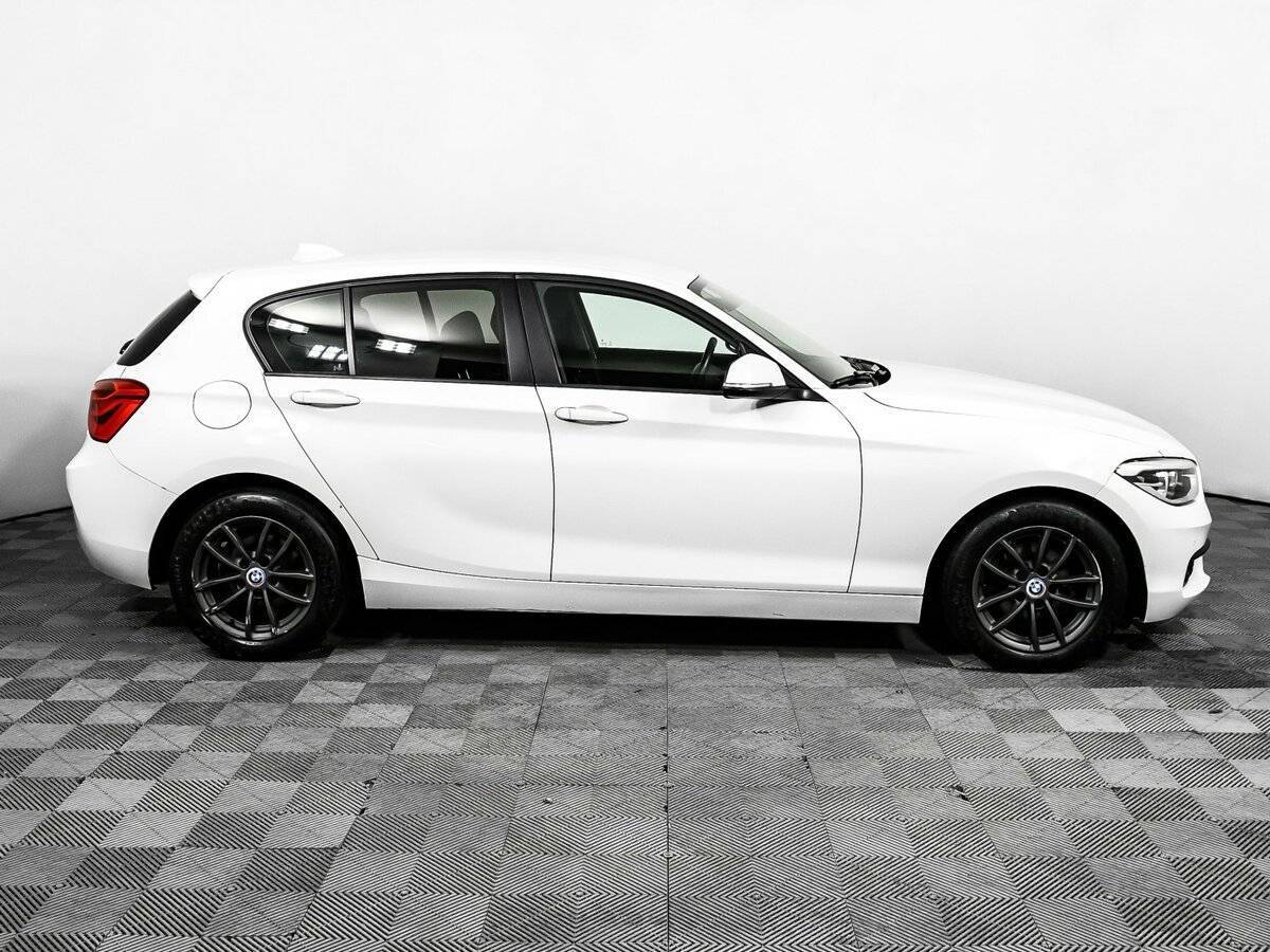 Купить BMW 1 серии 118i, 2017, 129 738 км, фото №4