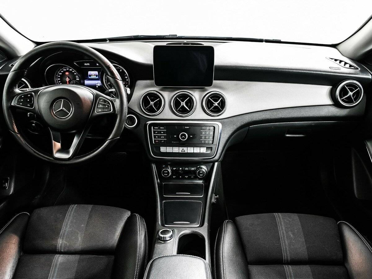 Купить Mercedes-Benz CLA 200, 2018, 122 001 км, фото №10