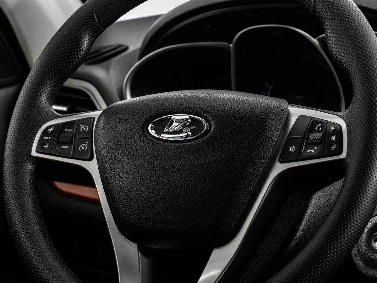 Купить Lada (ВАЗ) Vesta Cross, 2018, 72 753 км, фото №11