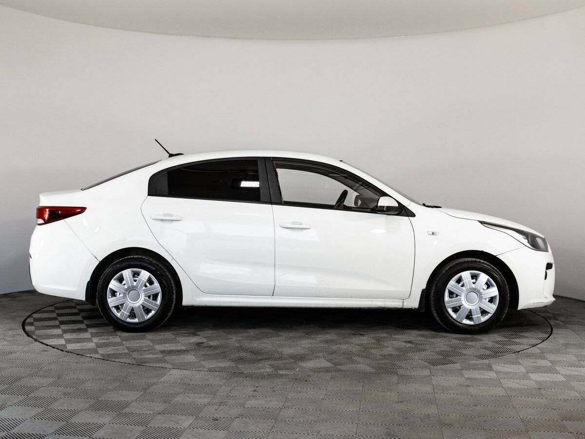 Купить Kia Rio, 2017, 260 535 км, фото №4